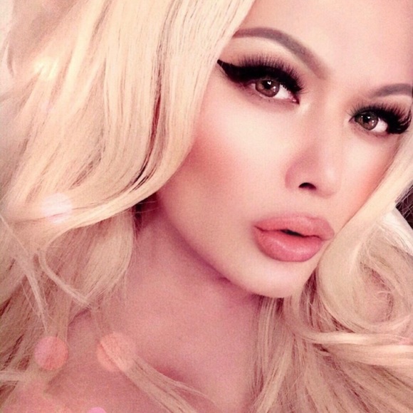 Meet your Posher, Eva - Picture 1 of 1